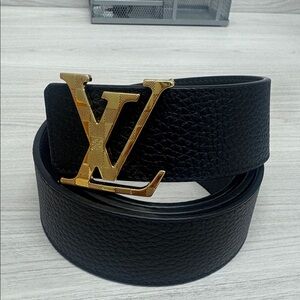Authentic New Louis Vuitton Men’s Monogram LV Black Leather Belt Sz 34-36